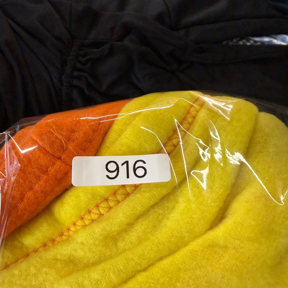 Cheetos Flamin Hot Snuggie Blanket Fleece‎ Chester Cheetah Lounge Wear